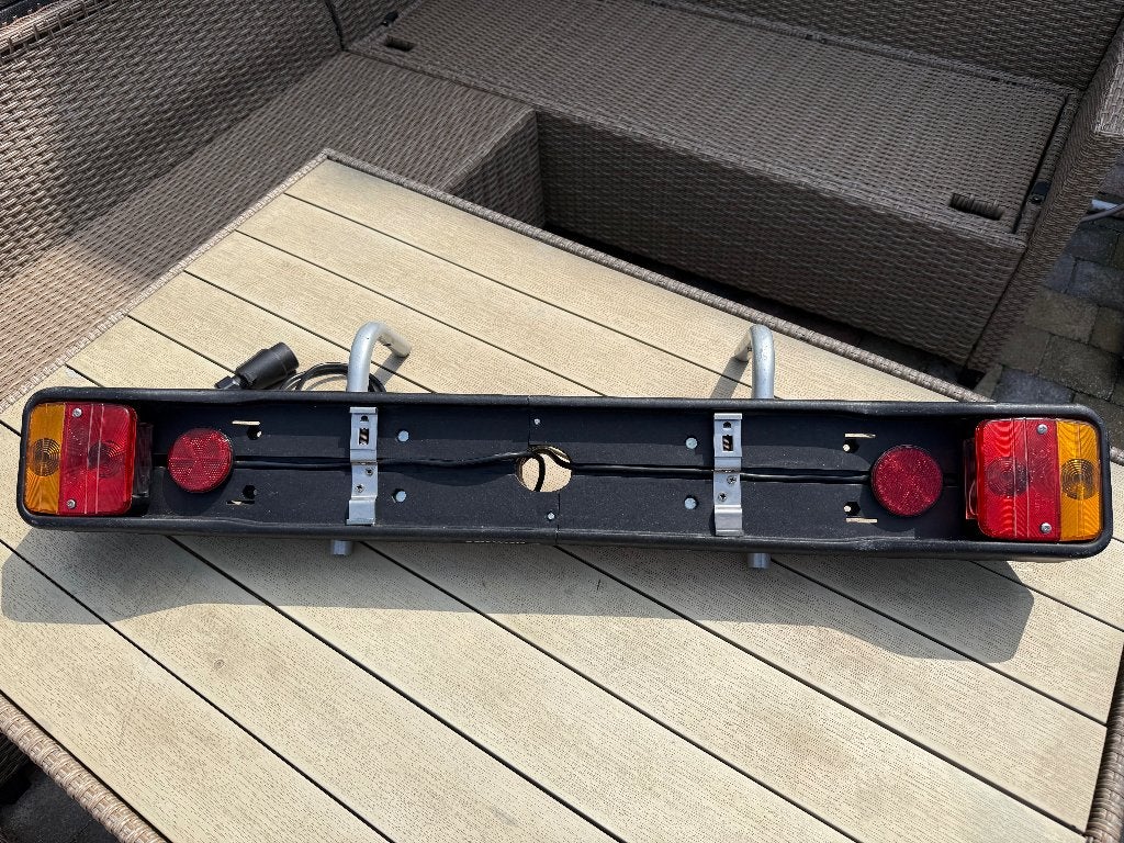LICHTBALK tbv Thule Express fietsendrager, Ophalen of Verzenden, 2 fietsen, Gebruikt, Trekhaakdrager