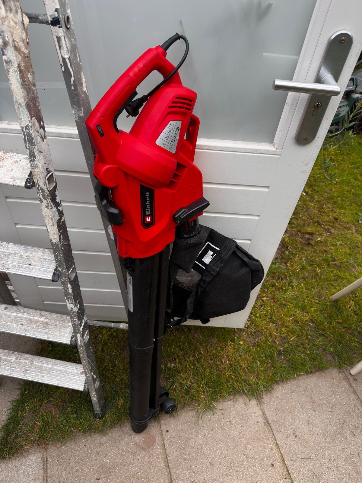 Einhell GC-EL 3024 E Elektrische Bladblazer met Zuigfunctie, Handgedragen, Met versnipperfunctie, Ophalen of Verzenden, Zo goed als nieuw