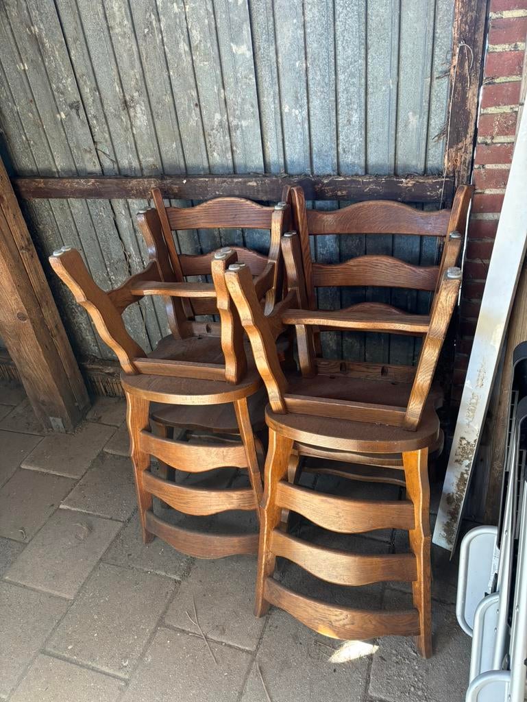 Eethoek stoelen gratis afhalen, Ophalen