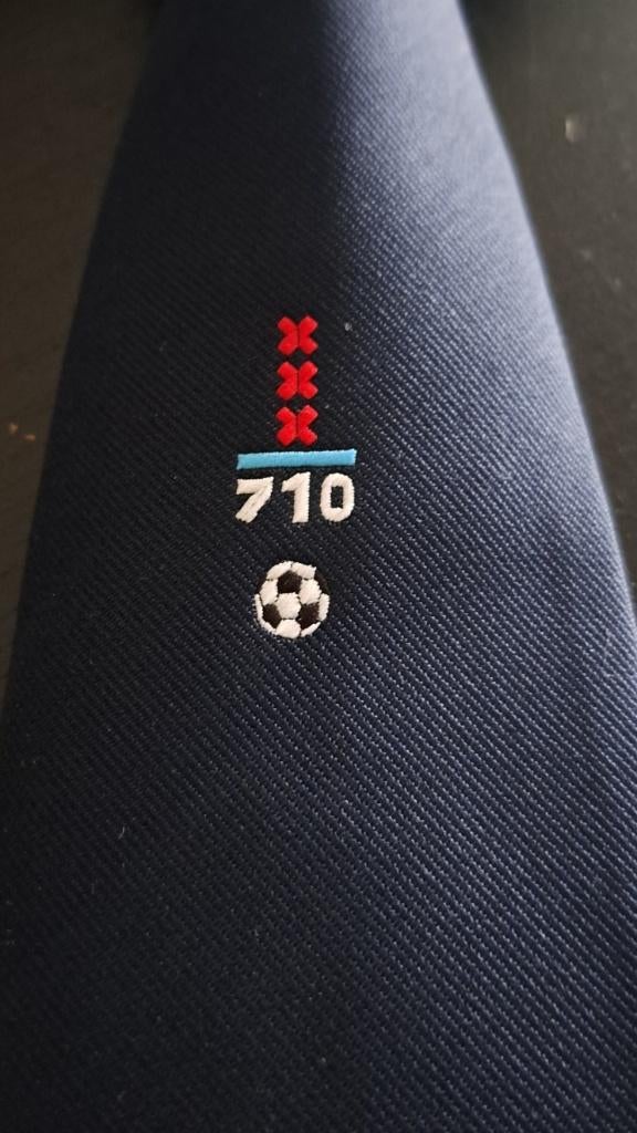 Amsterdam 710 Voetbaltoernooi 1985 stropdas blauw, Ophalen of Verzenden, Nieuw, Gebruiksvoorwerp