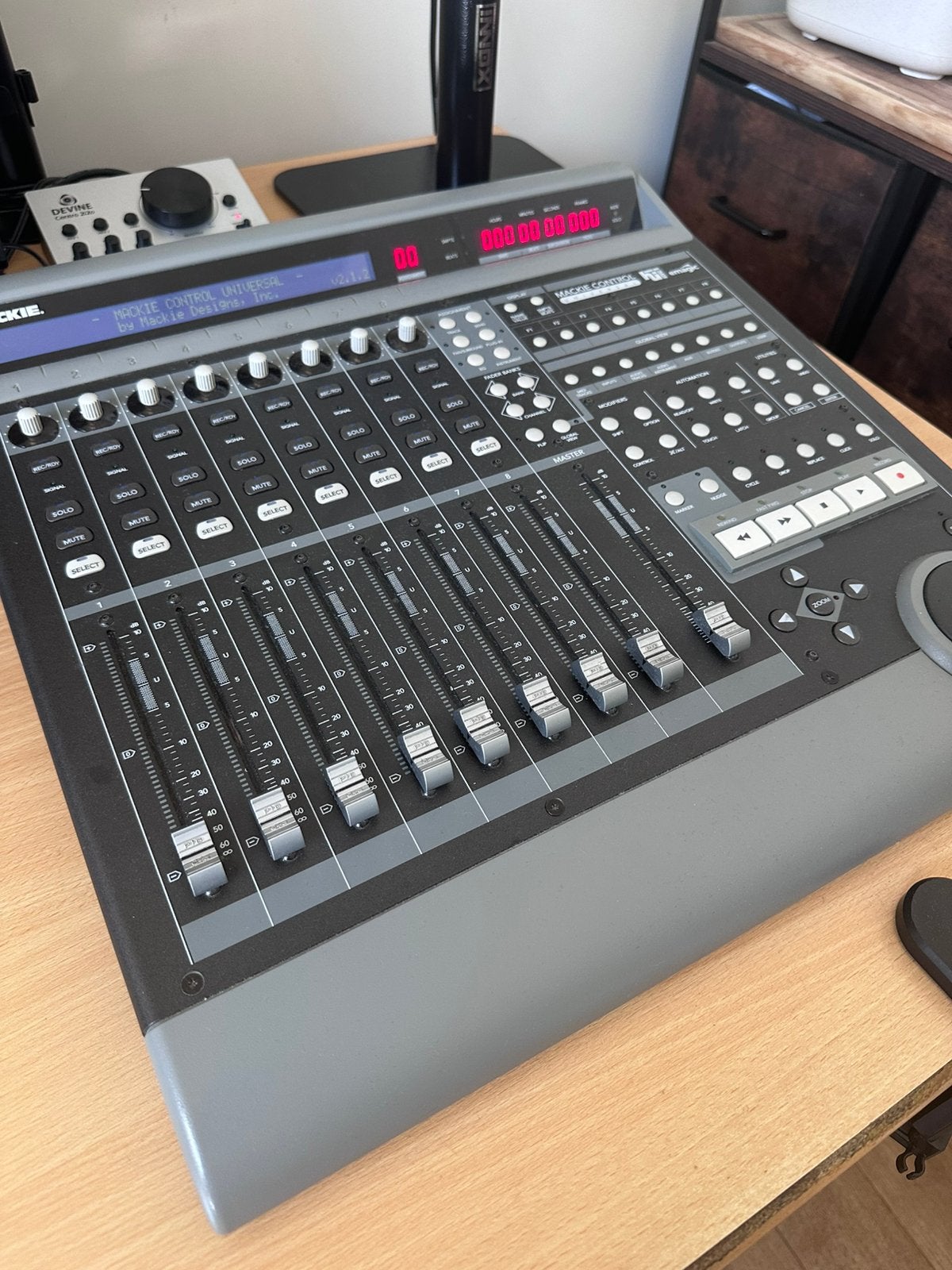 Mackie control universal digitale mixer, Muziek en Instrumenten, Mengpanelen, Zo goed als nieuw, Ophalen