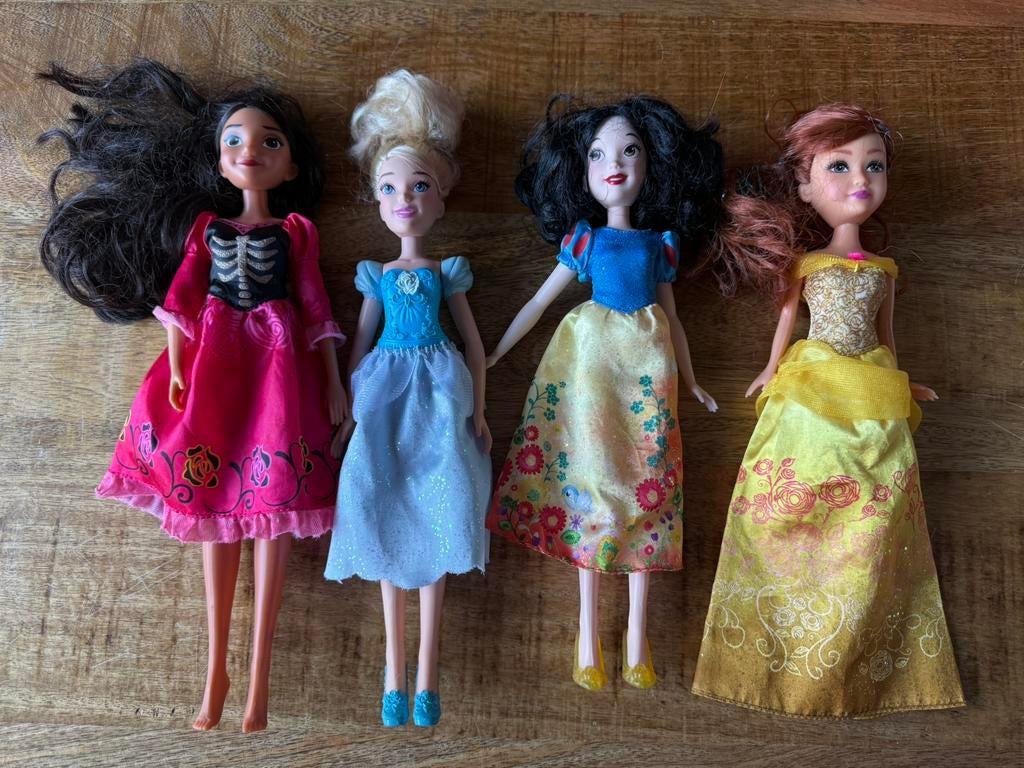 4 Barbie Disney Princess poppen, Ophalen of Verzenden, Zo goed als nieuw, Barbie