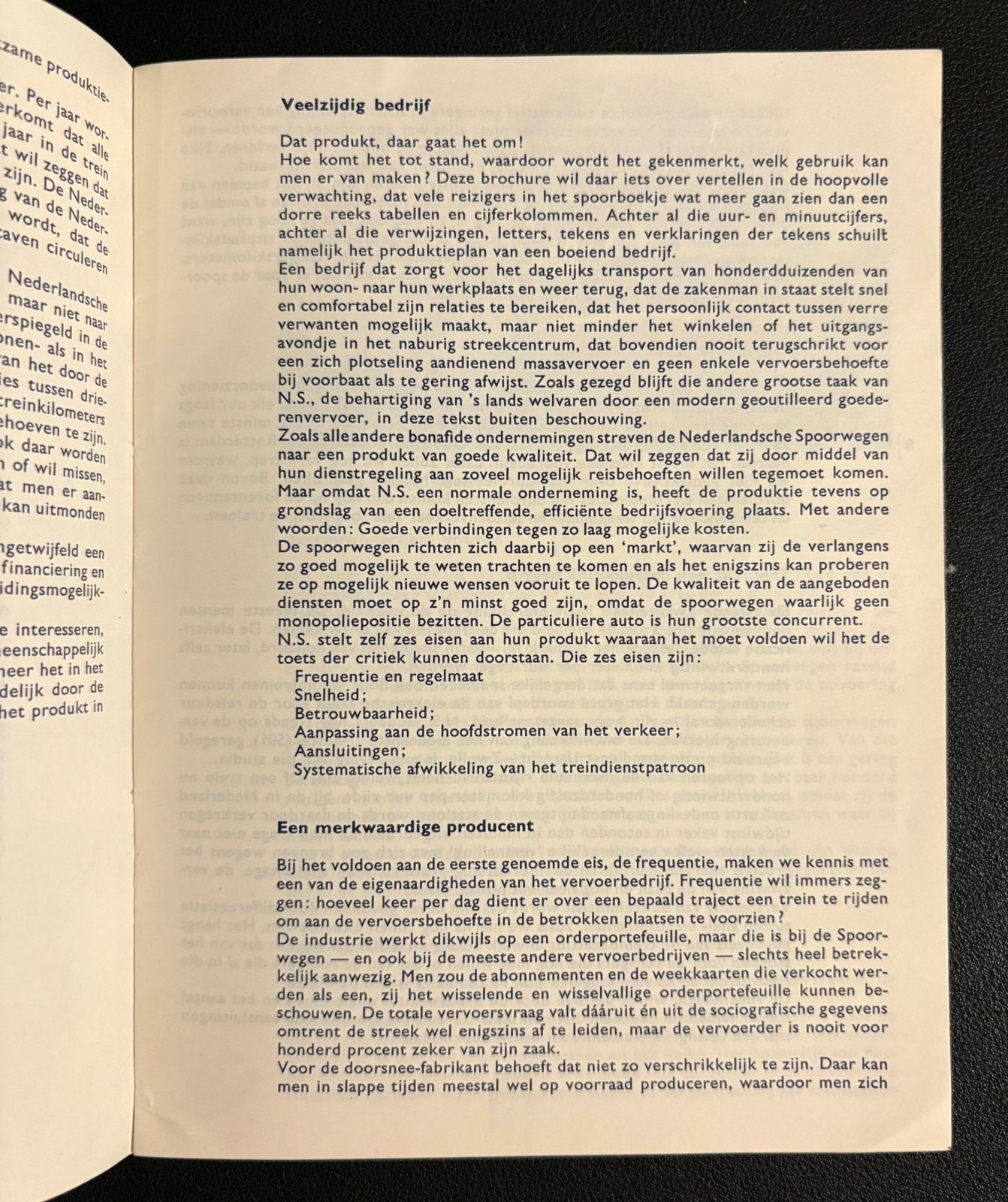 Brochure NS ‘Wat niet in de dienstregeling staat’ (jaren 50), Ophalen of Verzenden, Zo goed als nieuw, Trein, Boek of Tijdschrift