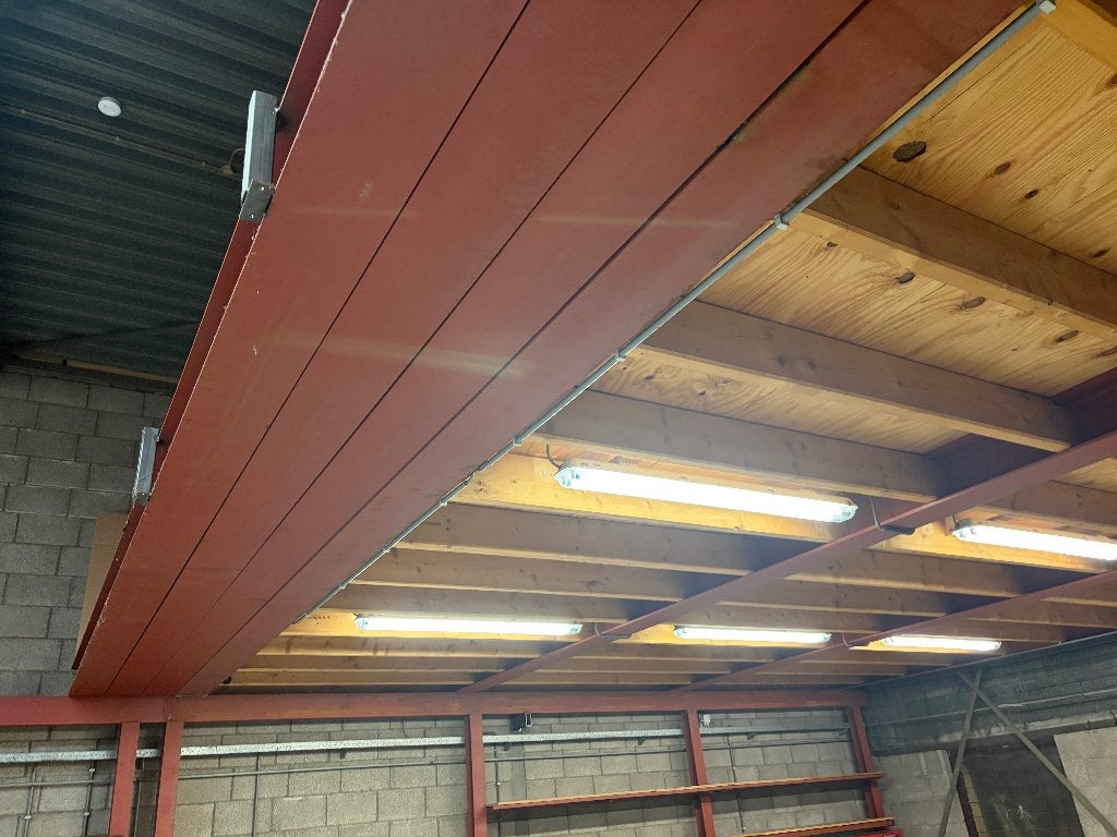 VERDIEPINGSVLOER 64M2 3000kg/m2, overspanning 8m, Ophalen, Zo goed als nieuw