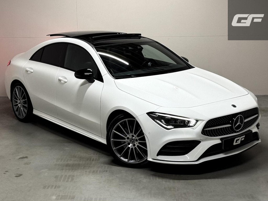 Mercedes CLA-klasse 200 AMG Pano Sfeer Camera CarPlay Cruise, Auto's, Mercedes-Benz, CLA, Gebruikt, 4 cilinders, Met garantie (alle)