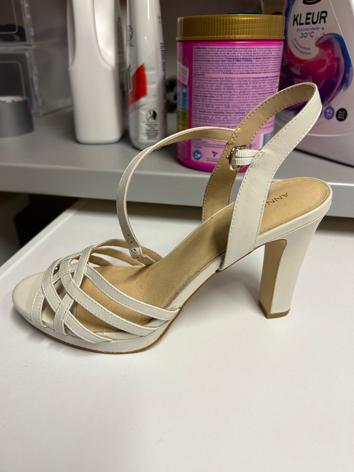 Anna Field trouwschoen met hoge hak - Wit 40- Maat 38, Kleding | Dames, Ophalen, Zo goed als nieuw, Wit, Sandalen of Muiltjes