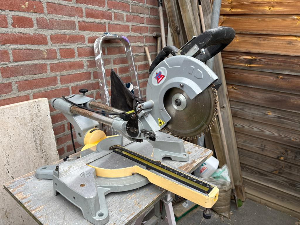 Top Craft radiaal afkortzaag met 210 mm schijf, Doe-het-zelf en Verbouw, Gereedschap | Zaagmachines, Ophalen, Gebruikt, Afkortzaag