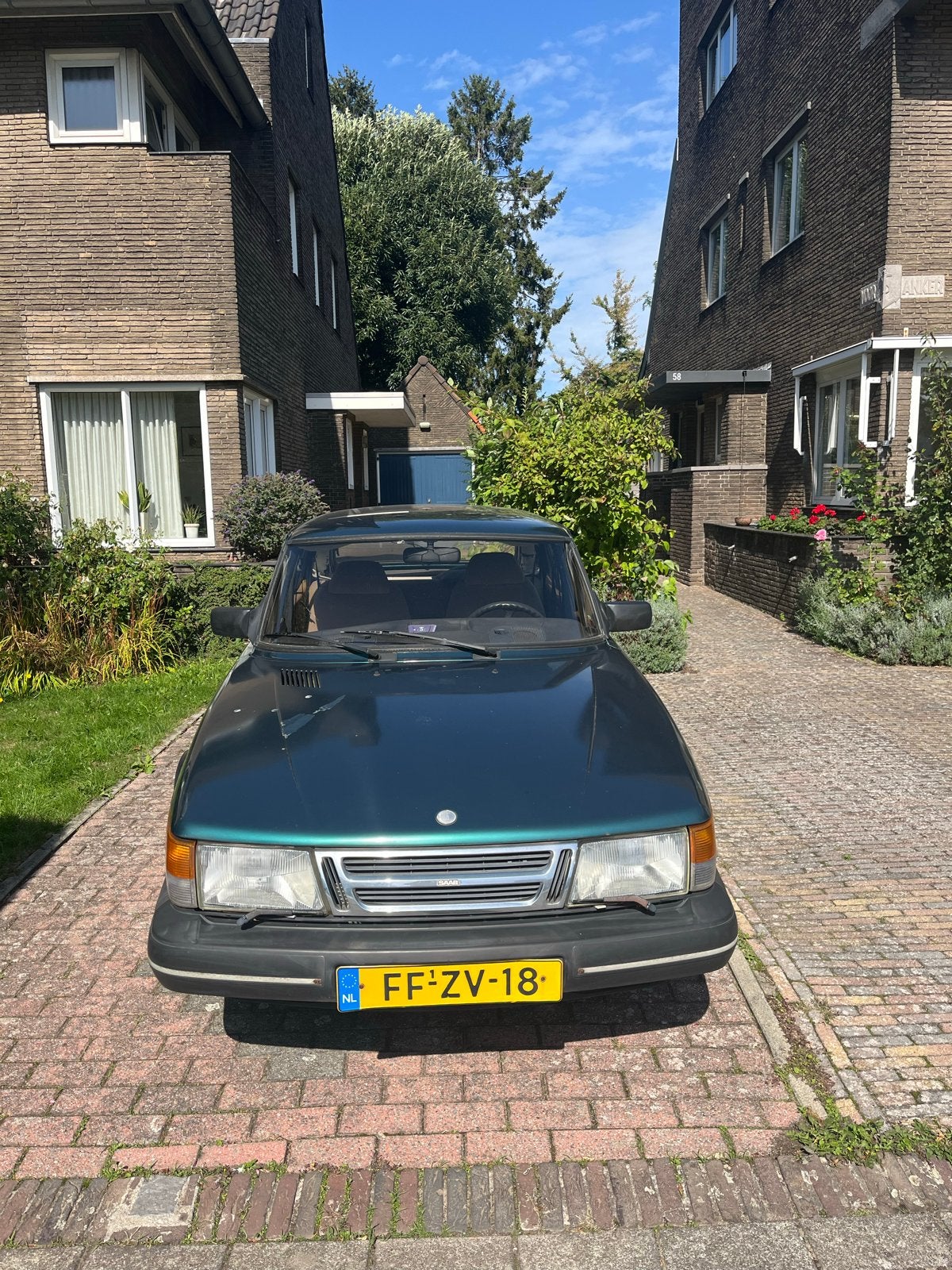 Saab 900 2.0 I 16 HB U9 1992 Groen, Auto's, Voorwielaandrijving, Stof, 4 cilinders, Origineel Nederlands