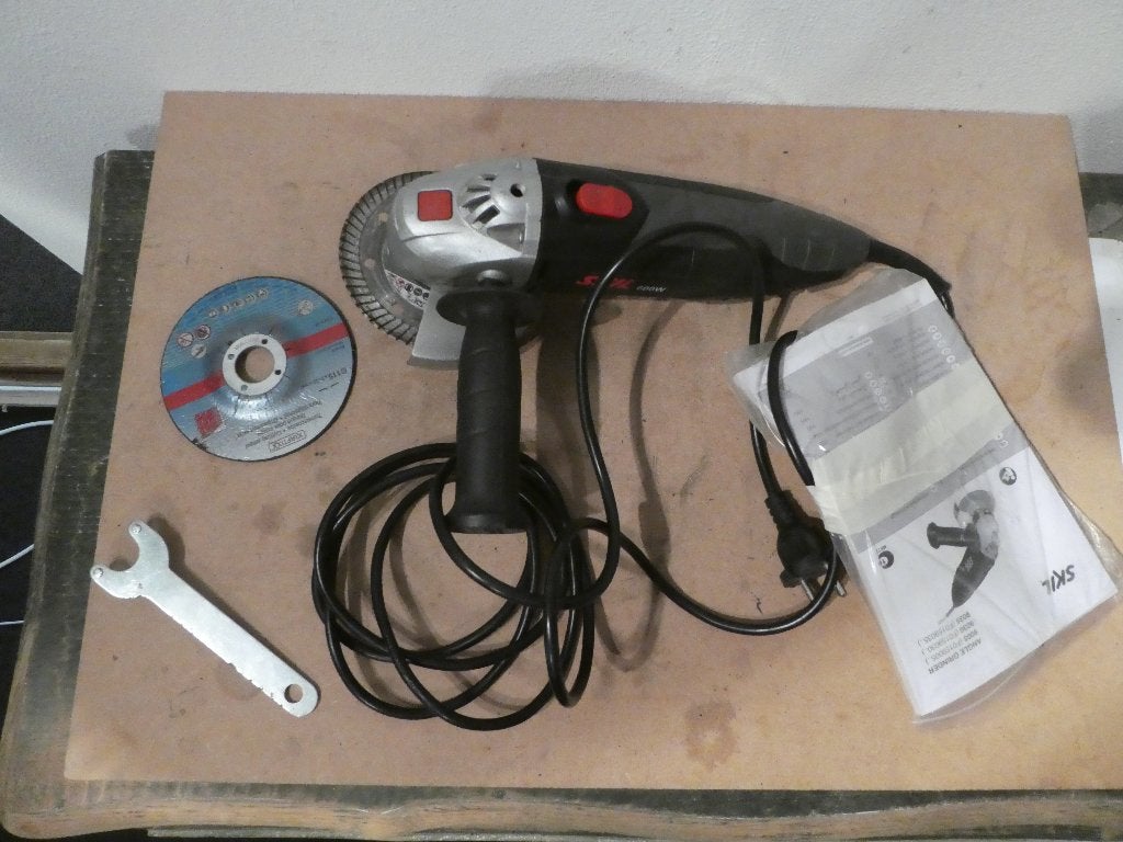 Skill kleine slijptol, Doe-het-zelf en Verbouw, Ophalen of Verzenden, Gebruikt, Minder dan 700 watt, Haakse handslijpmachine