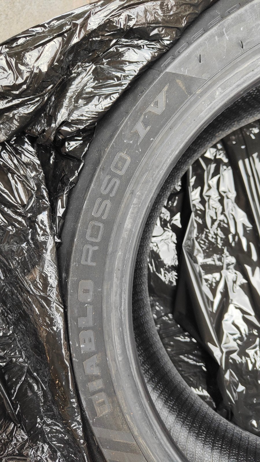 Pirelli Diablo Rosso 4 motorband - ongebruikt (DOT 0425), Motoren, Ophalen of Verzenden, Nieuw