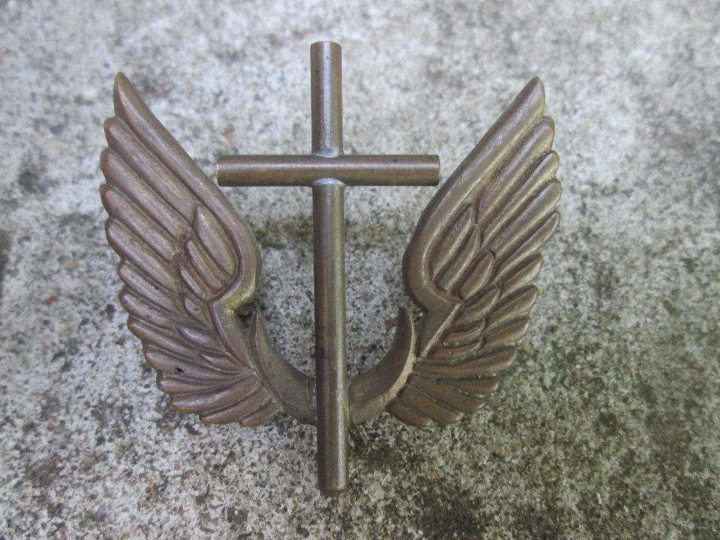 Aalmoezenier in de lucht, onbekend embleem,, Verzamelen, Ophalen of Verzenden, Landmacht, Nederland, Embleem of Badge