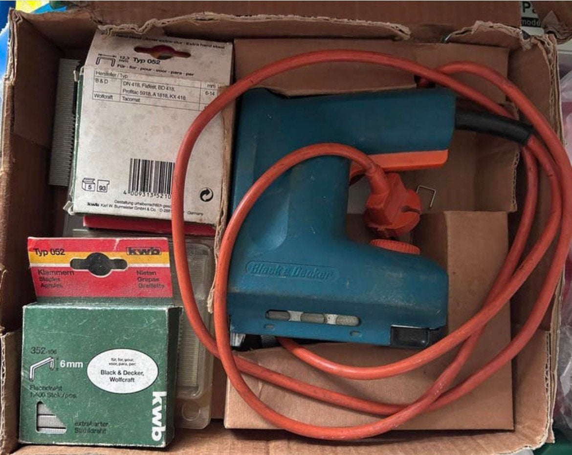 Black & Decker DN418 Elektrische Nietpistool met Nietjes, Ophalen of Verzenden, Zo goed als nieuw