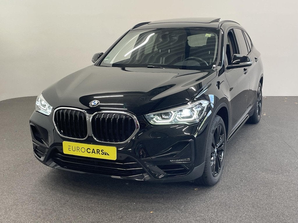 BMW X1 xDrive25e SportLine Aut PHEV Pano dak HiFi system Ver, Gebruikt, Leder en Stof, Zwart, Plug-in hybride