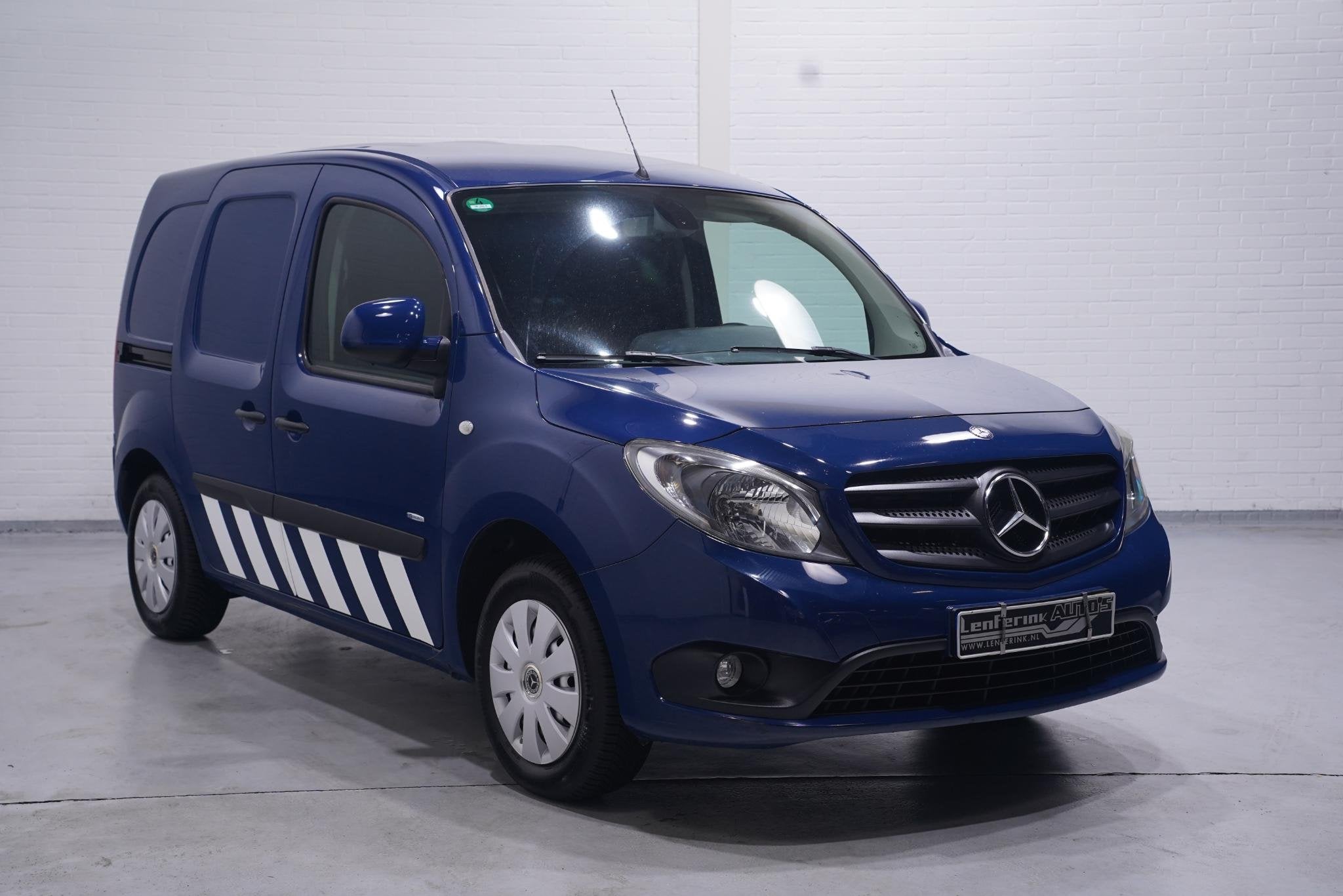 Mercedes-Benz Citan 111 CDI 110 pk Ambition Airco, Cruise Co, Voorwielaandrijving, Euro 5, Stof, Gebruikt