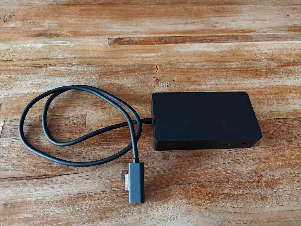 Microsoft Surface Dock 2 - Docking Station, Ophalen of Verzenden, Microsoft, Docking station, Gebruikt