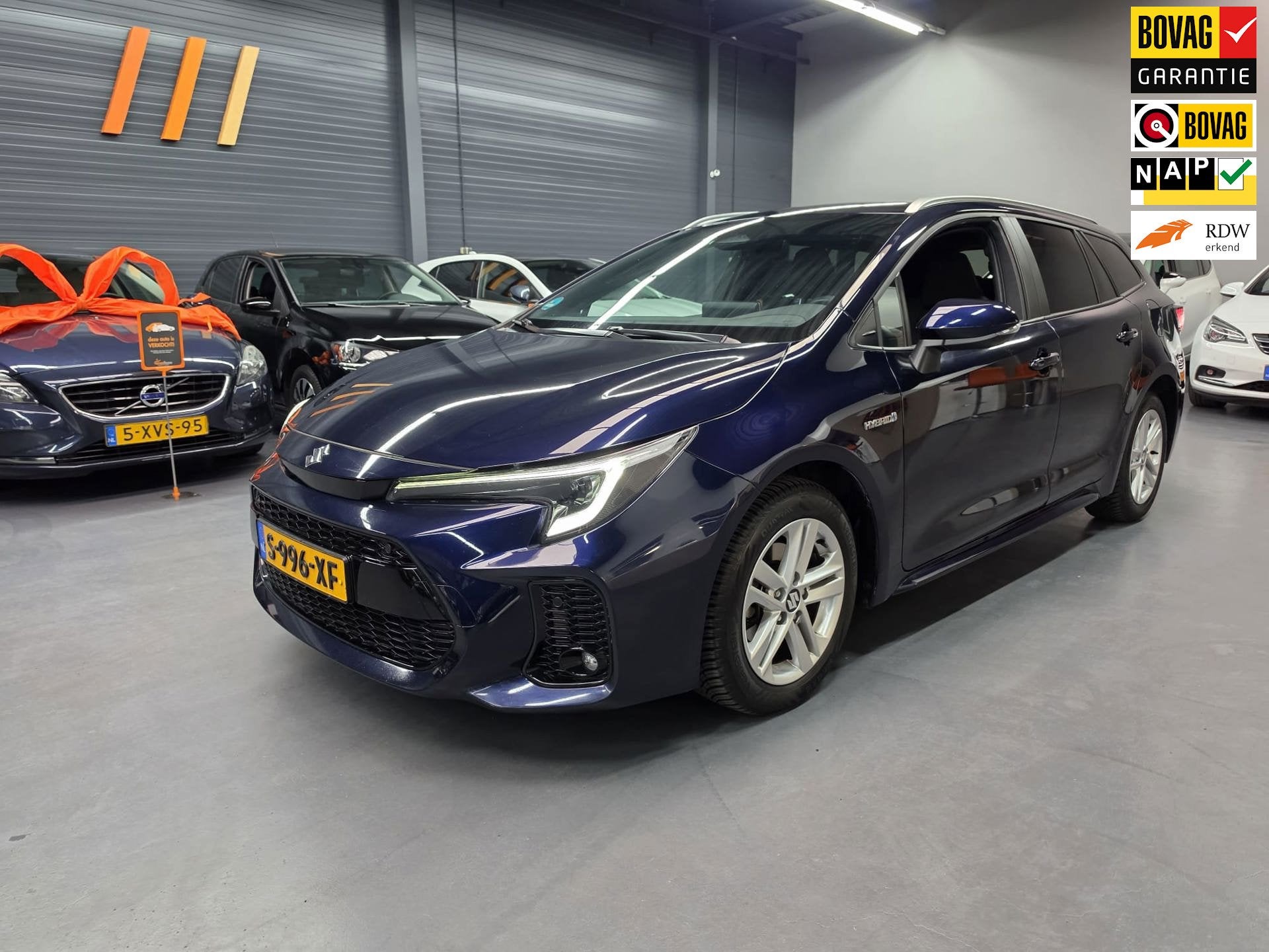 Suzuki Swace 1.8 Hybrid Style STUUR/STOELVERWARMING CAMERA C, Auto's, Dealer onderhouden, 450 kg, Gebruikt, 4 cilinders