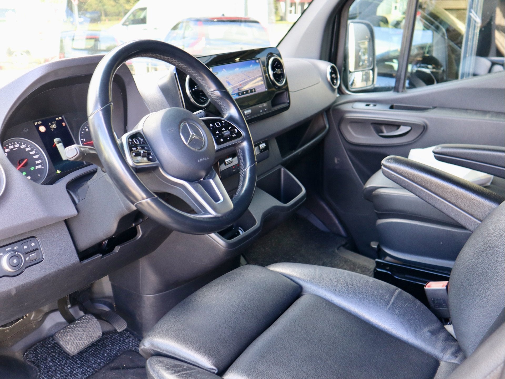 Mercedes-Benz Sprinter 319 3.0 CDI V6 3500 TREKKGEWICHT L3H2, Automaat, Achterwielaandrijving, Gebruikt, 190 pk