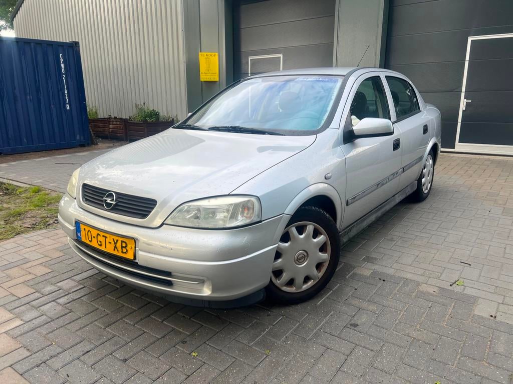 Opel Astra 1.6-16V GL 95.855KM Automaat, 101 pk, Gebruikt, 4 cilinders, 4 stoelen