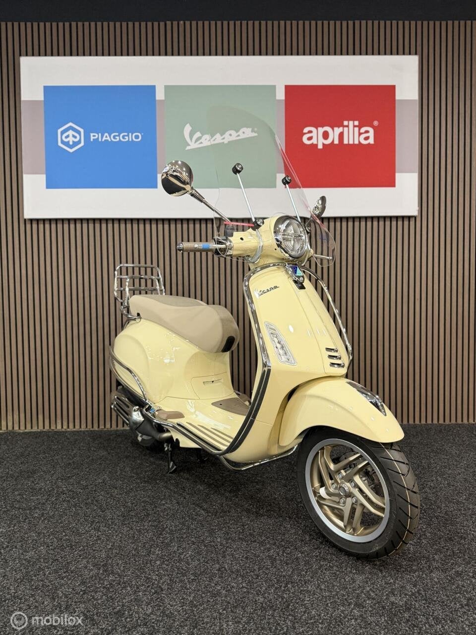 Vespa Primavera S 50 RST 2026 E5+ Giallo Disinvolto, Overige modellen, Nieuw, 49 cc, Vespa