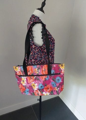 Tas - strandtas - ruime tas - bloemen/vrolijk motief, Ophalen of Verzenden, Gebruikt, Overige kleuren, Overige typen