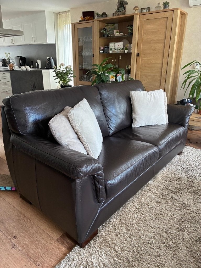 Twee Maxfurn leren banken, Ophalen, Gebruikt, Driepersoons, Rechte bank