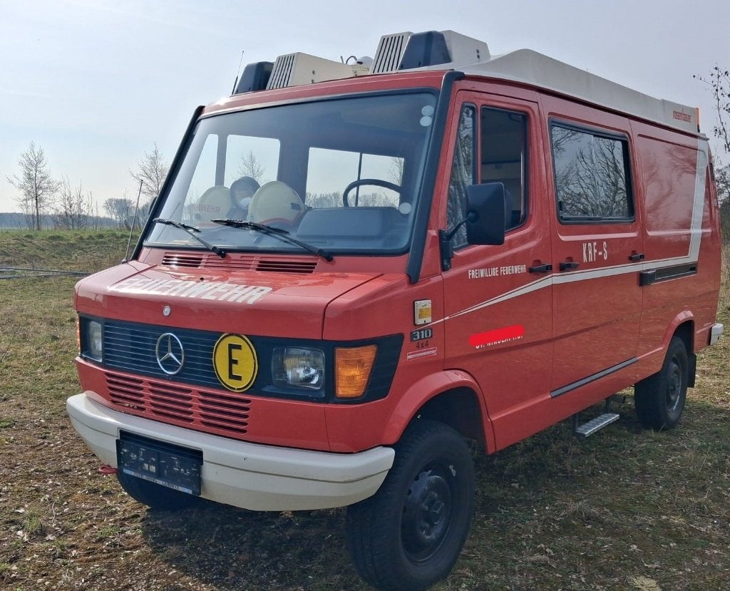 mercedes 310 4x4 025.000 kms BENZINE TOPSTAAT 1993 AWD 4 x 4, Auto's, Oldtimers, Stof, 2300 cc, Toyota, SUV of Terreinwagen