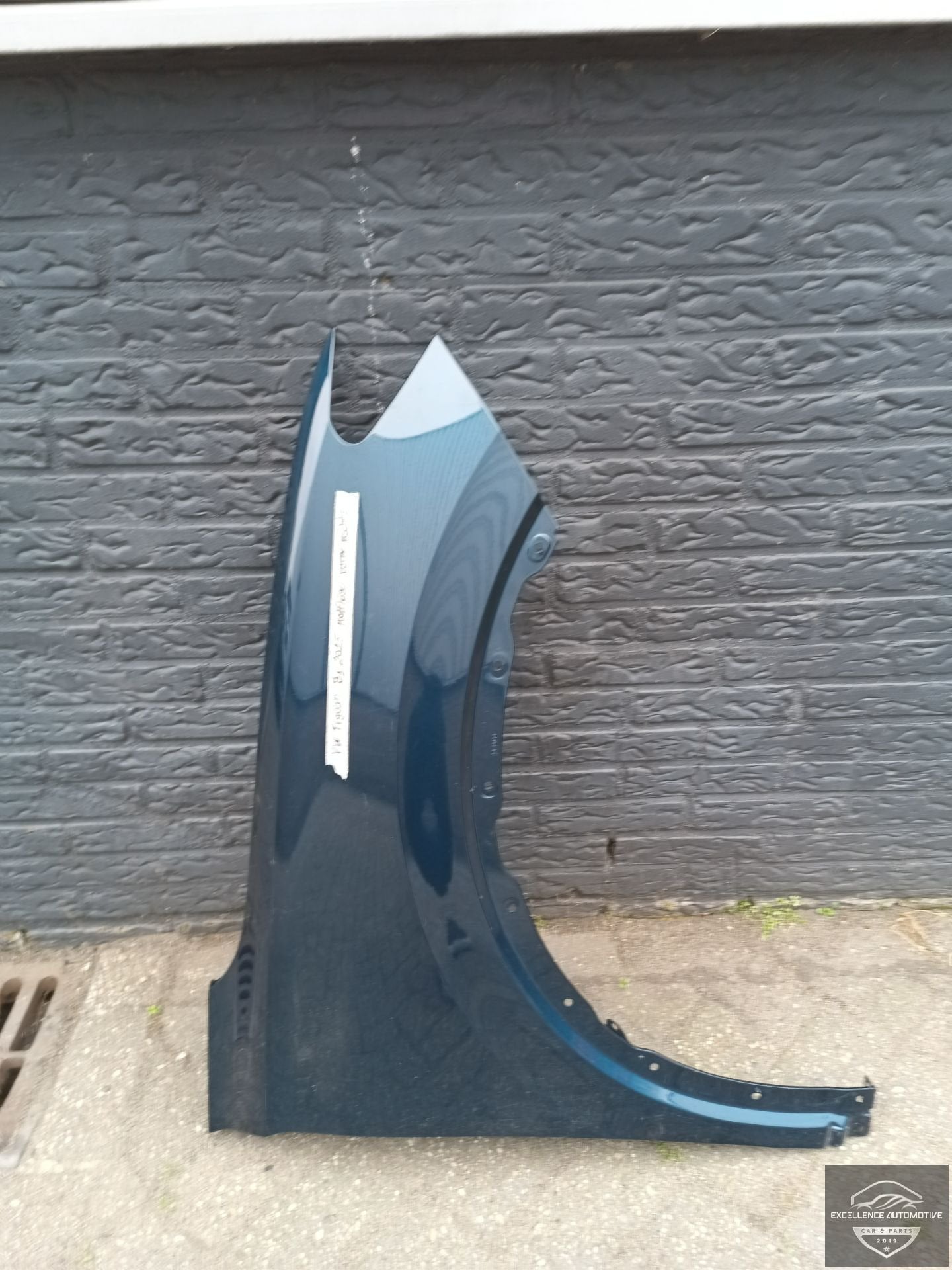 VW Tiguan 571 24+ Zijscherm Spatbord Scherm Rechts Voor Orig, Auto-onderdelen, Gebruikt, Volkswagen, Volkswagen AG, Berliner Ring 2
38440  Wolfsburg, DE