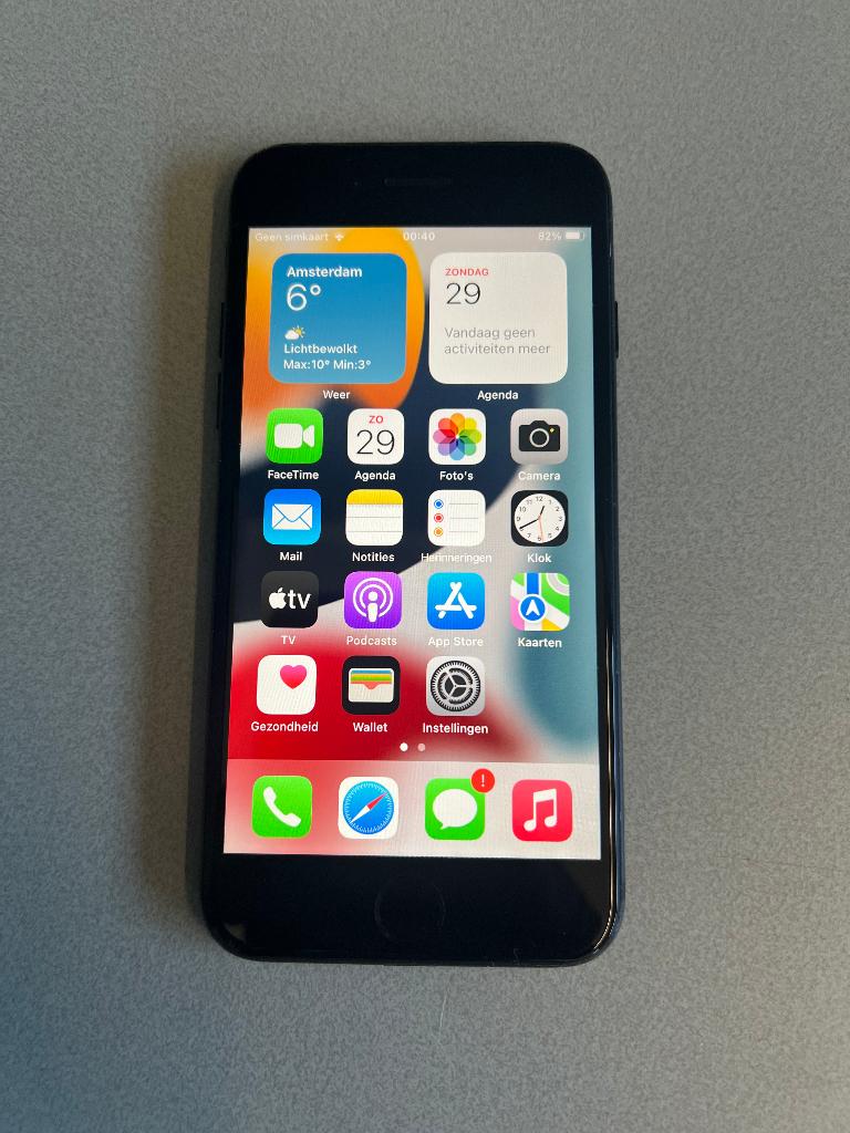Apple iPhone 7 32GB met oplader en kabel, Telecommunicatie, Mobiele telefoons | Apple iPhone, Ophalen, Zwart, 32 GB, IPhone 7