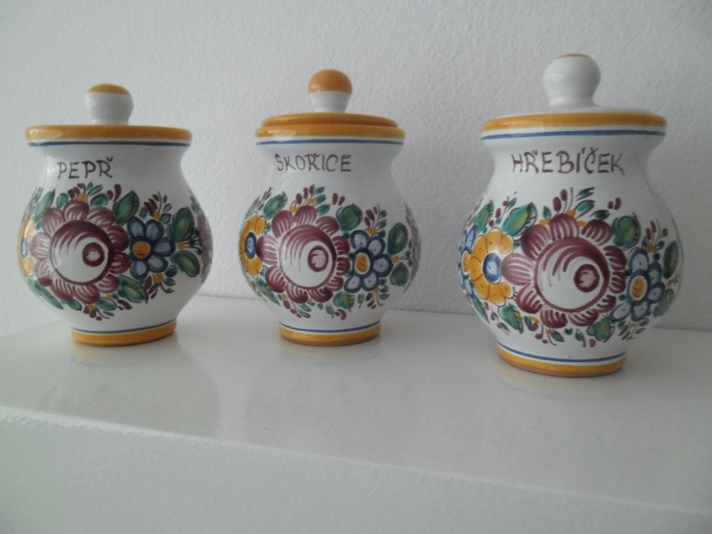 Set van 3 keramische kruidenpotjes met bloemmotief, Ophalen of Verzenden, Zo goed als nieuw, Voorraadpot, Steen/keramiek