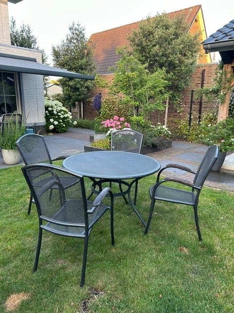 Sfeervolle ronde tuintafel met 4 stoelen, Ophalen, Gebruikt, Tuinset, Eettafel
