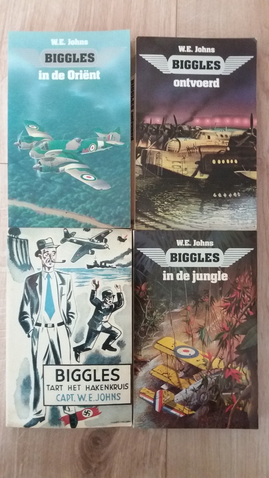 4x Biggles pocket - W.E Johns, Ophalen of Verzenden, Zo goed als nieuw, W.E. Johns