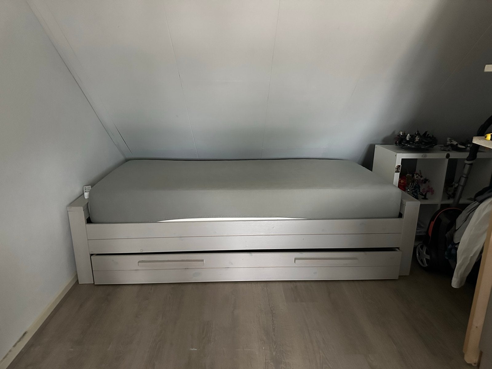Woood Eenpersoonsbed met lades en lattenbodem 90x200 cm, Huis en Inrichting, Slaapkamer | Bedden, Gebruikt, 90 cm, Eenpersoons