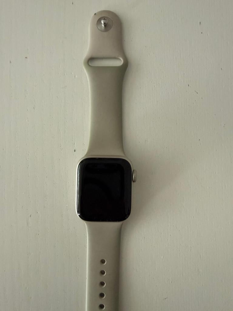 Apple watch se 40mm, Sieraden, Tassen en Uiterlijk, Smartwatches, Ophalen of Verzenden, Zo goed als nieuw, Zwart, IOS