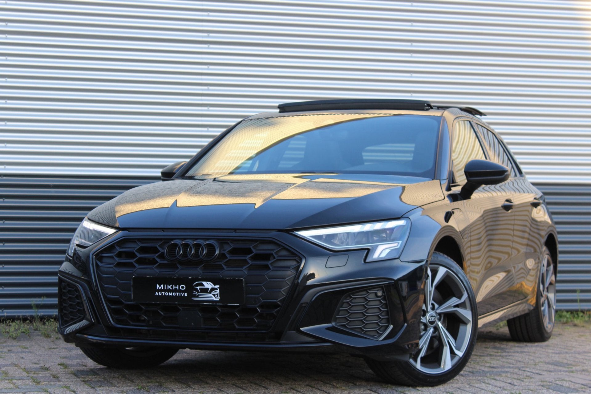 Audi A3 Sportback 45 TFSI e 3x S-Line Competition | Pano | B, Gebruikt, Zwart, 4 cilinders, 600 km