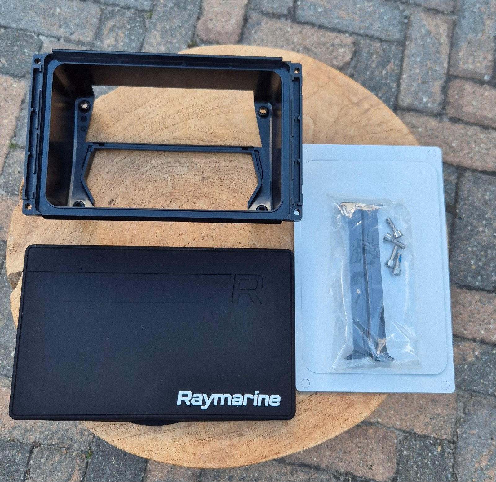 Raymarine Axiom 7" Front Installatie Kit A80498, Ophalen of Verzenden, Nieuw, Motor en Techniek