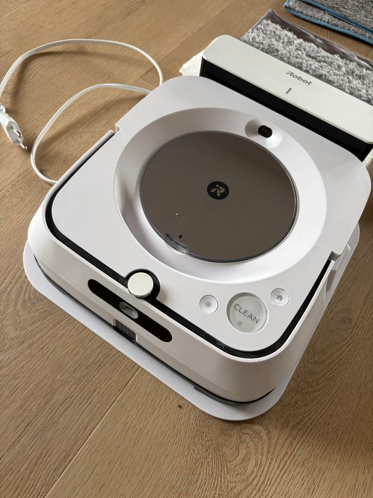 iRobot Braava Jet M6 dweilrobot met accessoires, Witgoed en Apparatuur, Overige Witgoed en Apparatuur, Zo goed als nieuw, Ophalen of Verzenden