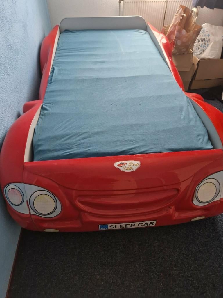 cars auto bed met overtrekken, Kinderen en Baby's, Kinderkamer | Bedden, Ophalen, 85 tot 100 cm, Zo goed als nieuw, Matras