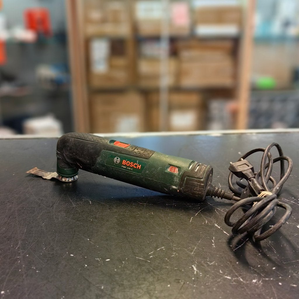 Bosch PMF 190 E Multitool - In Nette Staat, Bosch, Gebruikt, Support@bosch.com, Robert Bosch GmbH
Robert-Bosch-Platz 1
70839 Gerlingen-SchillerhÃ¶he
Germany