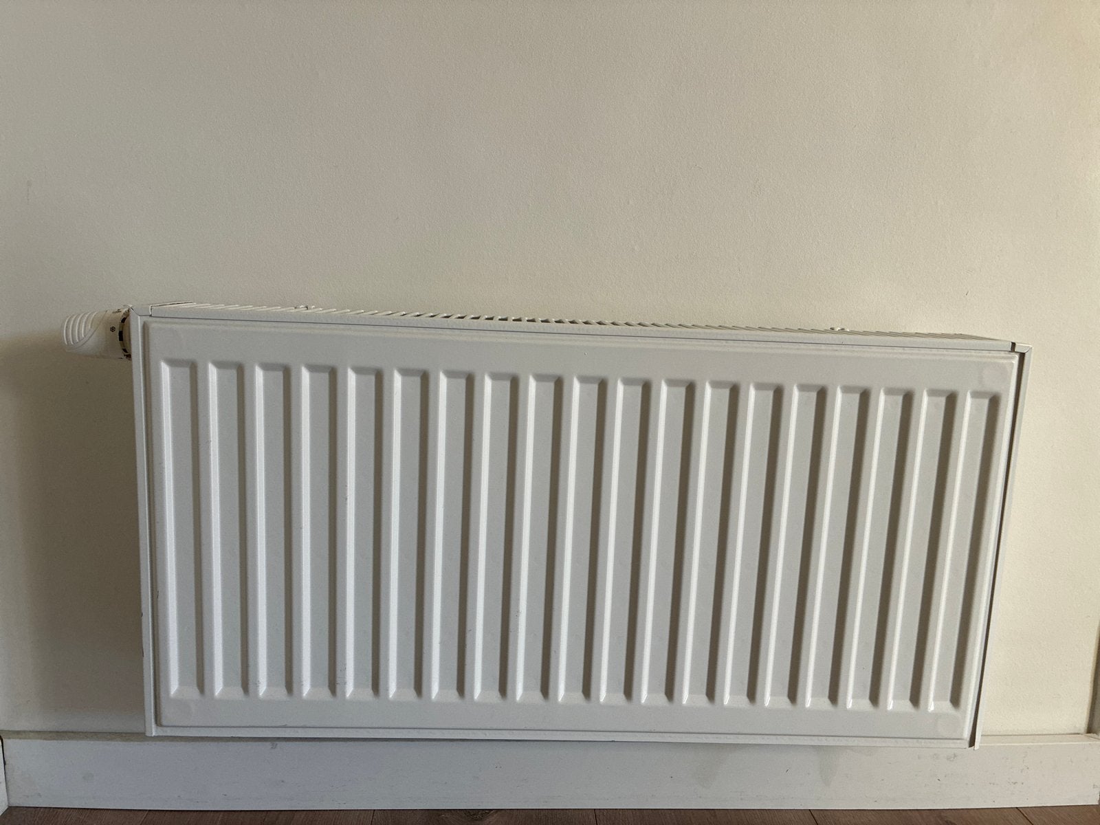 Nieuwe Dubbele Radiator met Thermostaat - 80x41cm, Ophalen, 30 tot 80 cm, Radiator, Nieuw