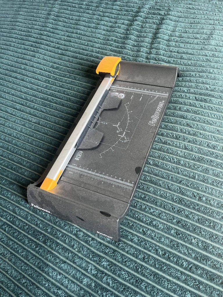 Rolsnijmachine Fellowes, Diversen, Ophalen, Zo goed als nieuw