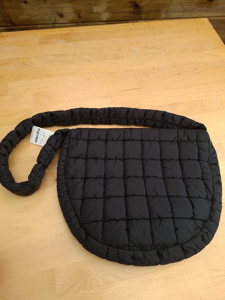 Yehwang gewatteerde hobo bag zwart, Anneonline, Steenbergen, Shop@wesell4u.nl, Zwart