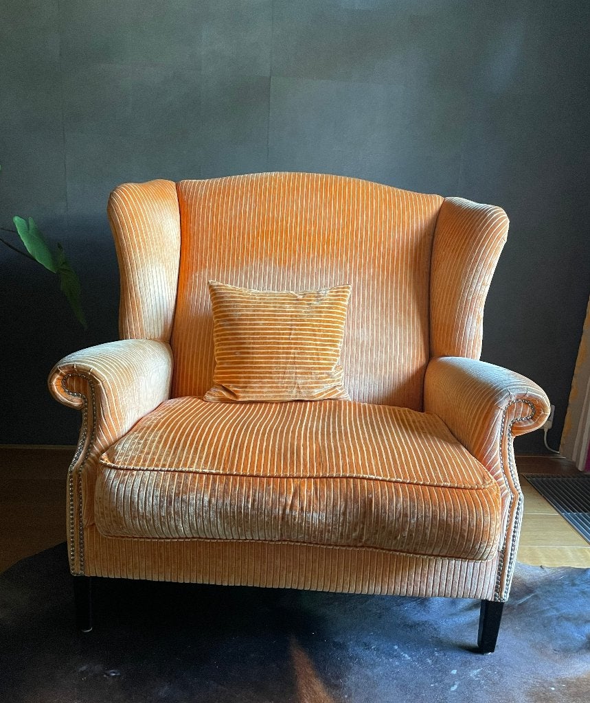 Knusse oranje ribstof lovechair van Chivasso, Ophalen, Modern, Comfortabel, Gebruikt, 75 tot 100 cm