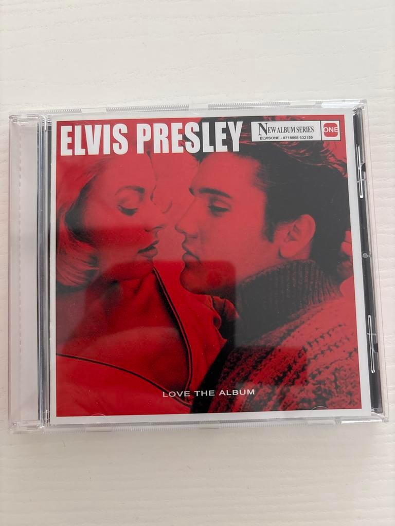 Elvis - Love The Album (Bootleg CD) 1/500, Verzamelen, Muziek, Artiesten en Beroemdheden, Ophalen of Verzenden, Zo goed als nieuw