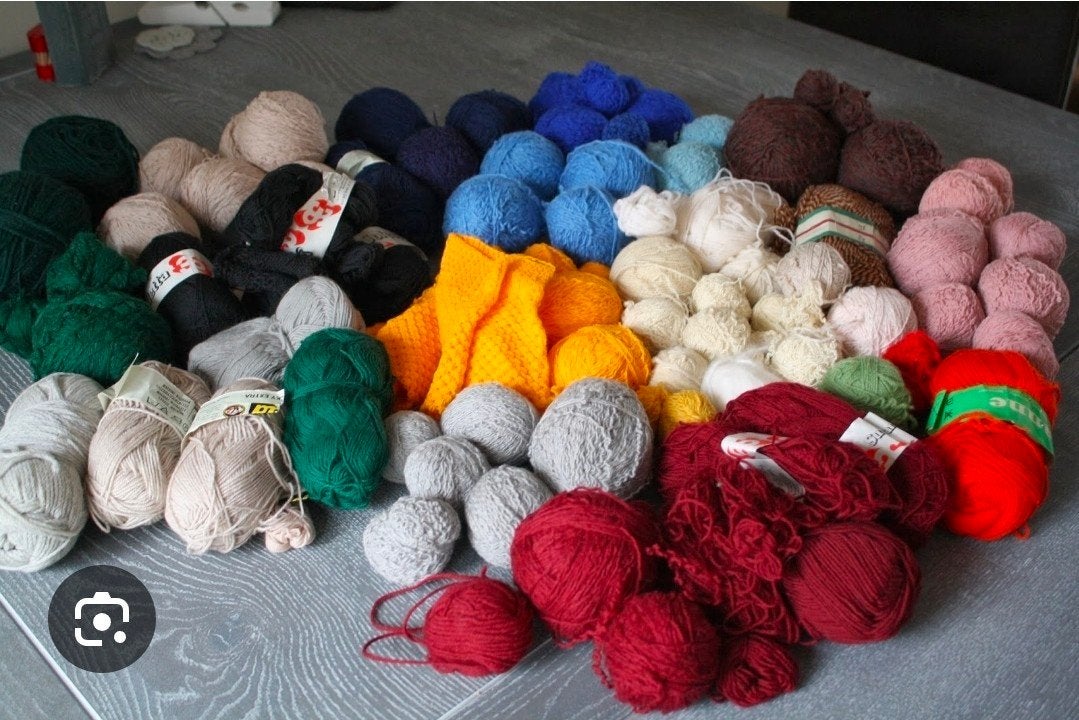 Gezocht grote partij wol en garen in diverse kleuren, Hobby en Vrije tijd, Ophalen of Verzenden, Gebruikt, Breien of Haken, Wol of Garen