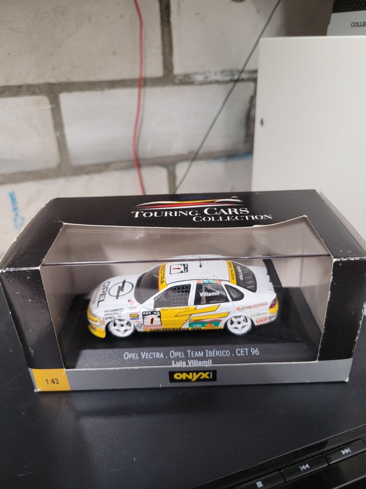 opel vectra onyx 1:43 XT005, Hobby en Vrije tijd, Modelauto's | 1:43, Ophalen of Verzenden, Zo goed als nieuw, Auto, Overige merken