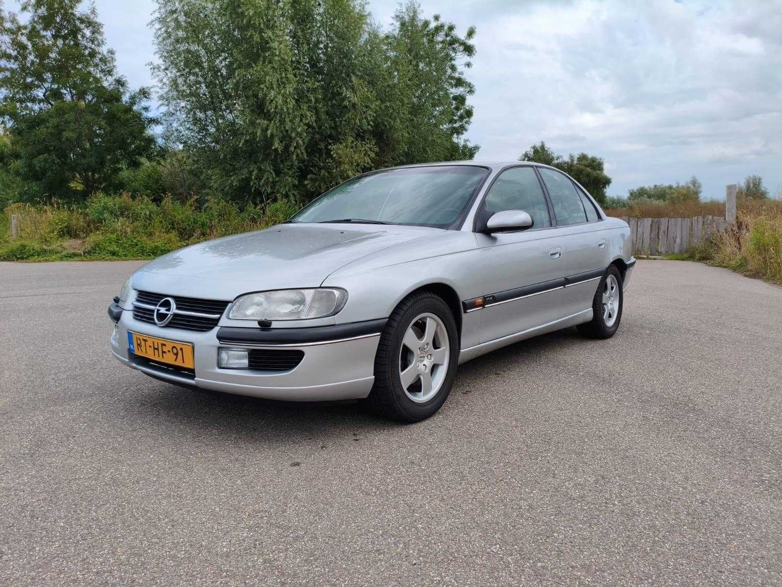 Opel Omega Wagon 2.5i V6 CD Business, RT-HF-91, Auto's, Omega, Achterwielaandrijving, 2498 cc, Origineel Nederlands
