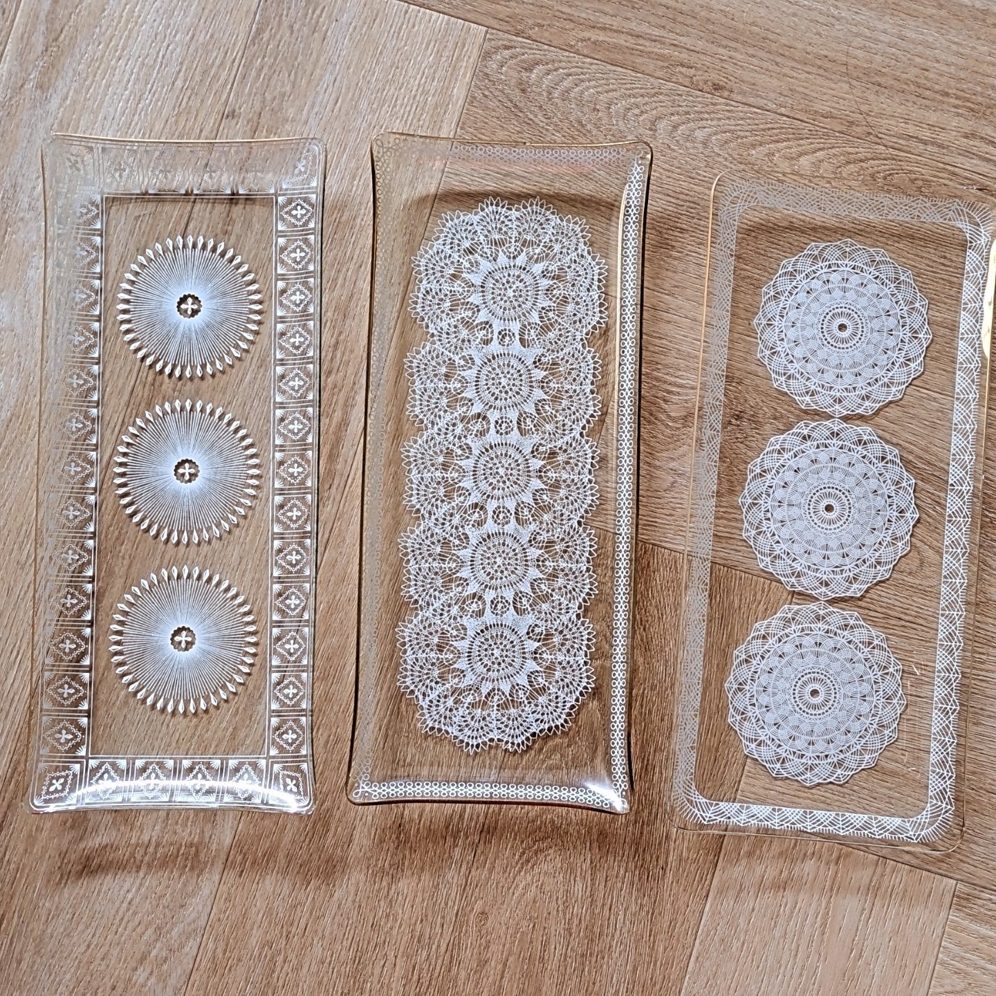 Vintage glazen schalen, cake schalen uit de jaren 1960, Huis en Inrichting, Ophalen of Verzenden, Rond