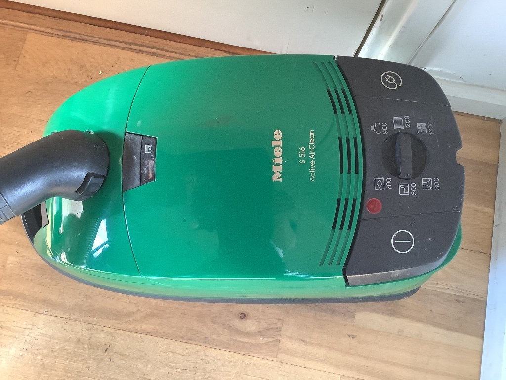 Stofzuiger Miele, met stofzak, 1600 Watt., Witgoed en Apparatuur, Stofzuigers, Ophalen, Gebruikt, Stofzak, 1600 tot 2000 watt