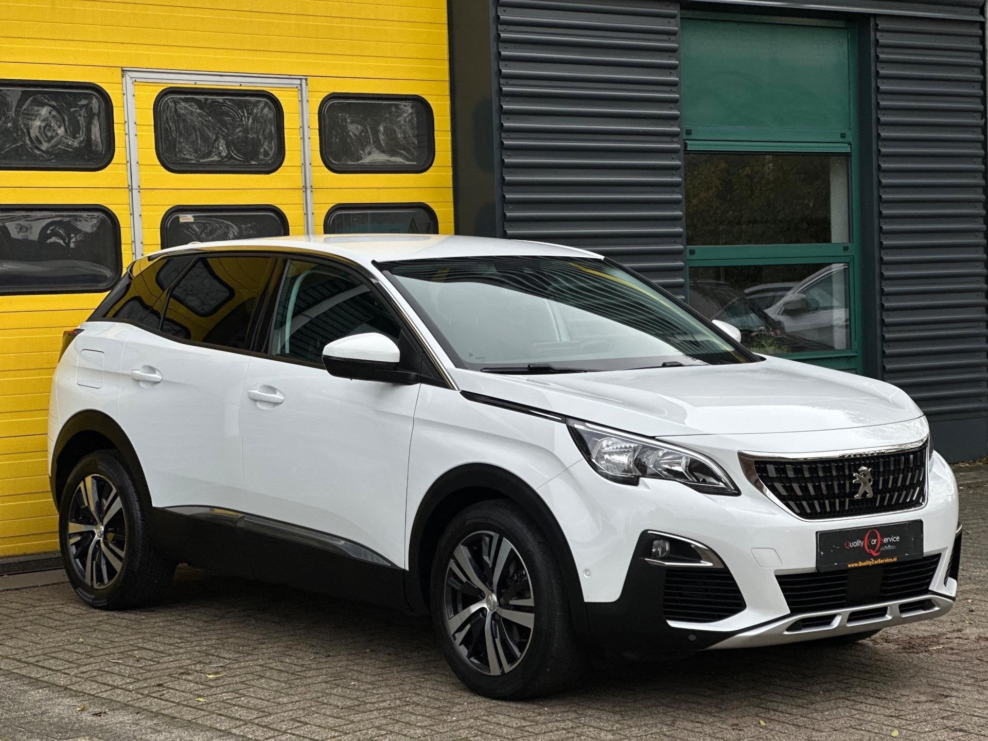 Peugeot 3008 1.2 PureTech Première NAVI/CAMERA/AUT/TREKHAAK, Auto's, Peugeot, Gebruikt, Euro 6, 1199 cc, Leder en Stof