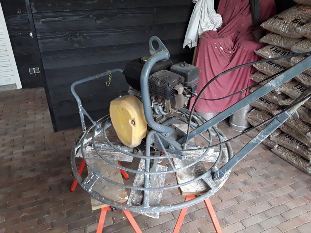 Betonvlinder / Helikopter voor betonafwerking, Ophalen, Gebruikt